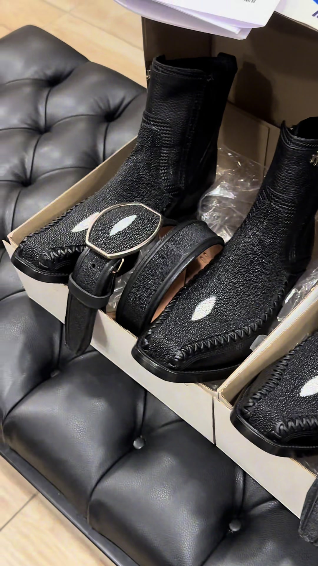 @Lara boots