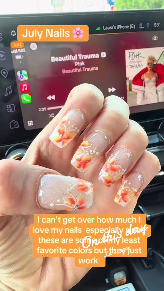@Laura 💜
