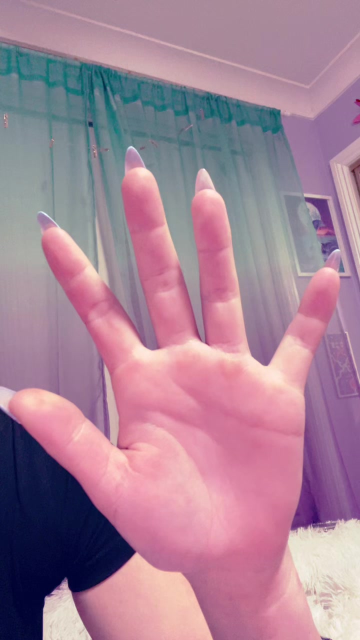 @Krystal_Jayde5