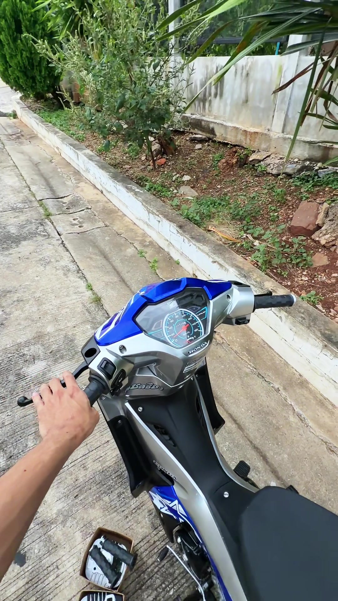 @นายน้อยเรสซิ่ง💙🚀(100K)