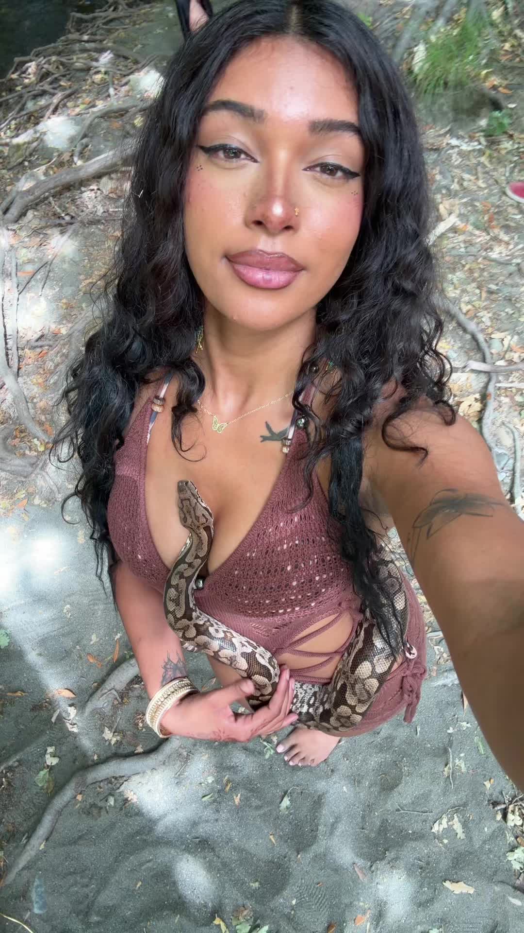 @isl4ndgyal