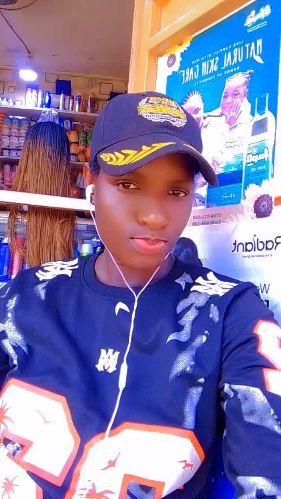 @shatrah last born 🇷🇼🇷🇼