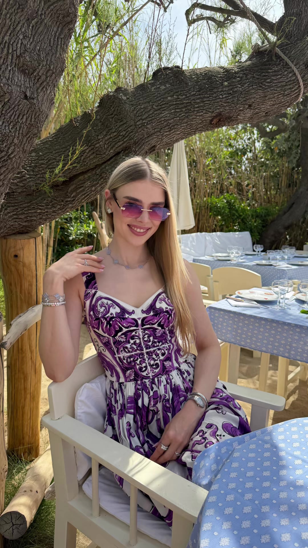 @Alyona