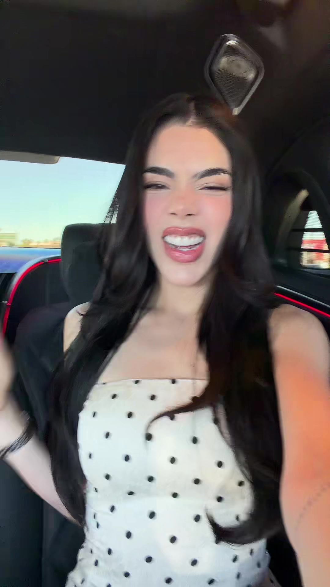 @KeniaOs