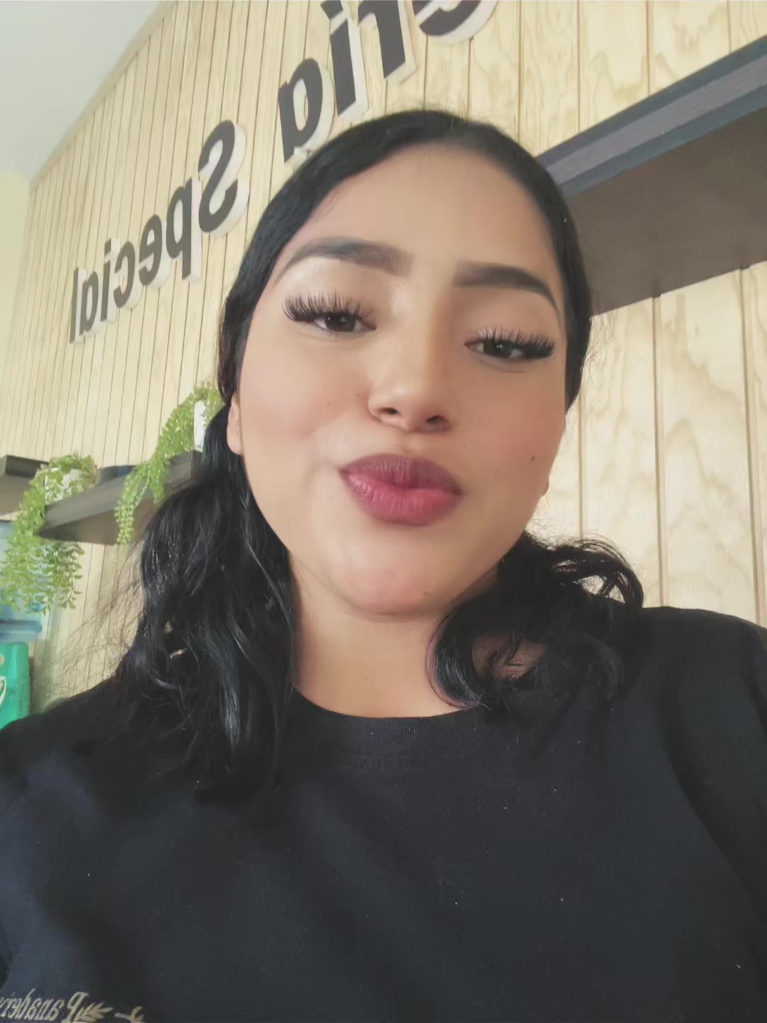 @Soy Marianis 🇸🇻🔫