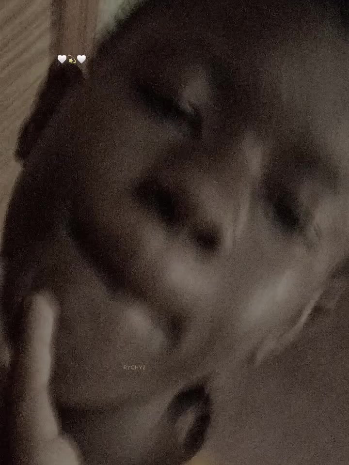 @🧍&zwj;♂️.