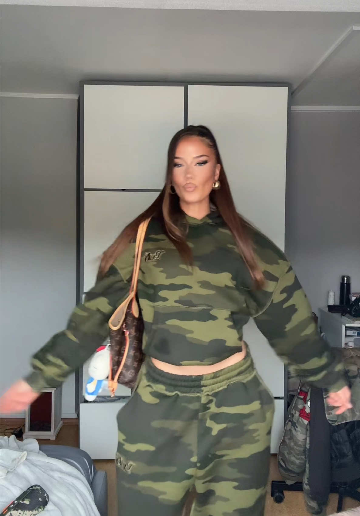 @linda.llma