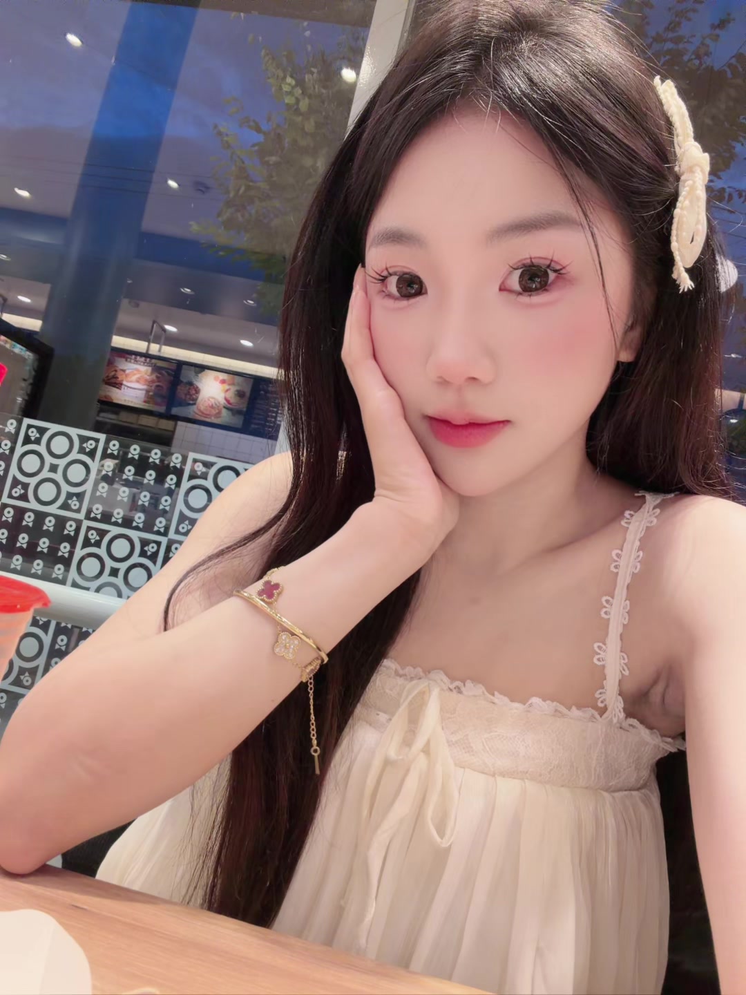 @𝑻𝒉𝒖 𝑷𝒉𝒖̛𝒐̛𝒏𝒈🐿️