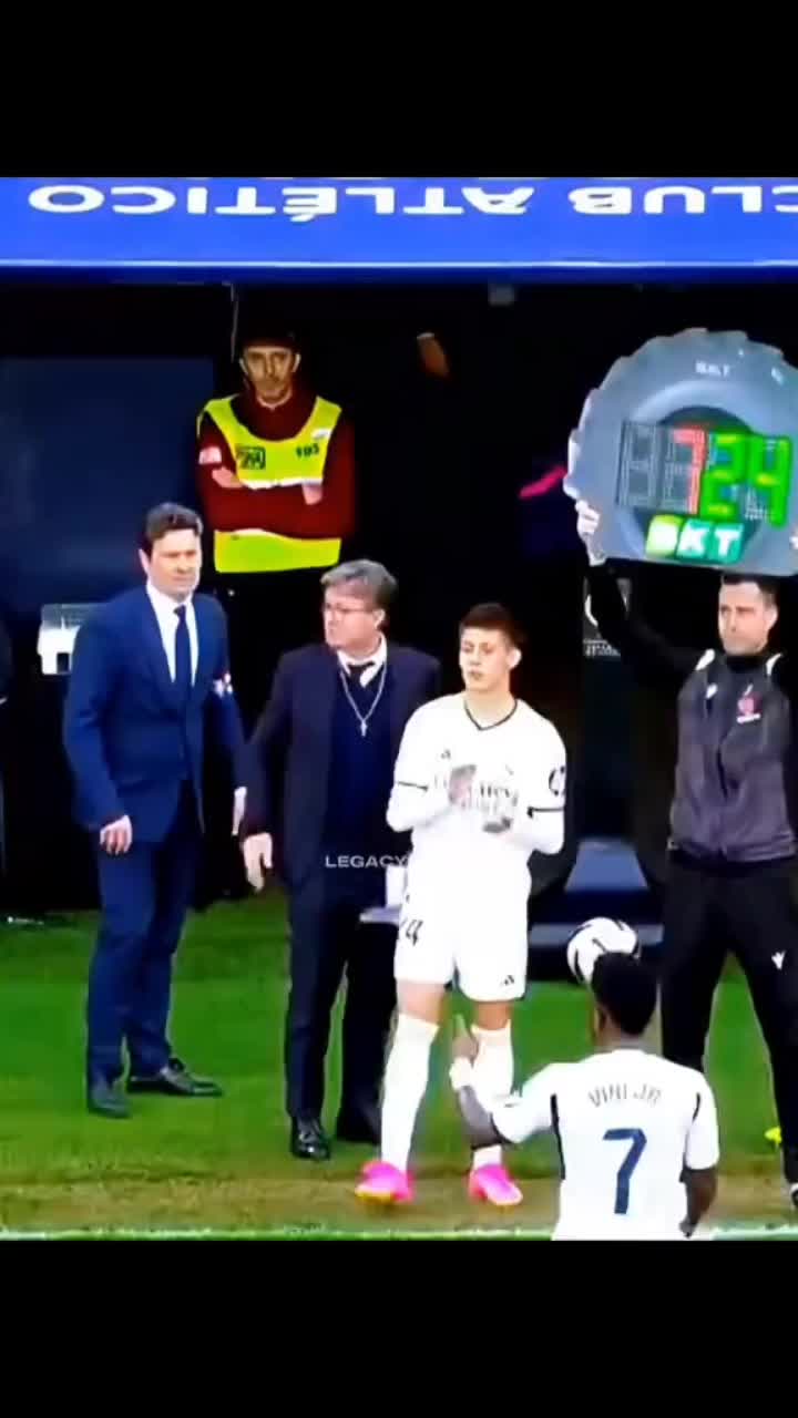 @SIMON IS THE BEST