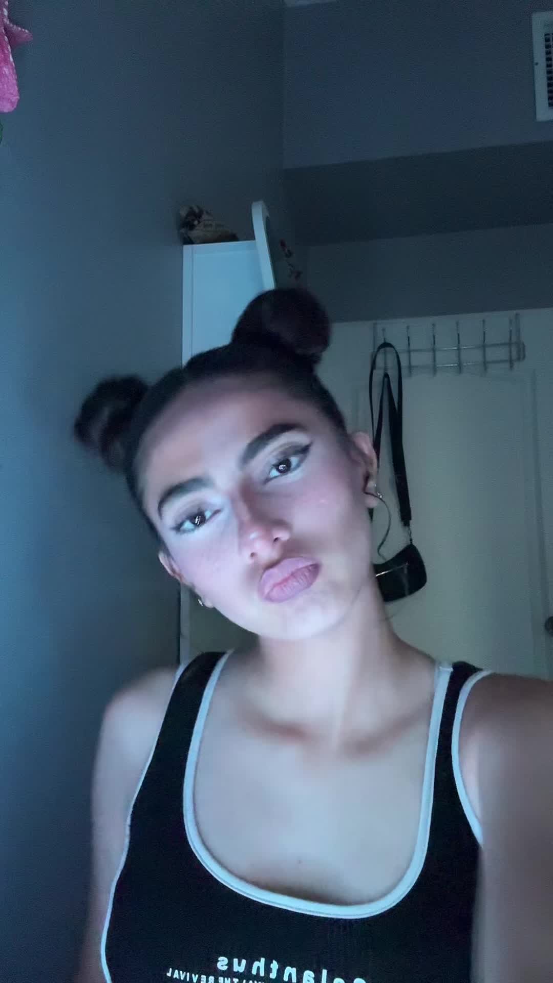 @Arshida Taghikhan