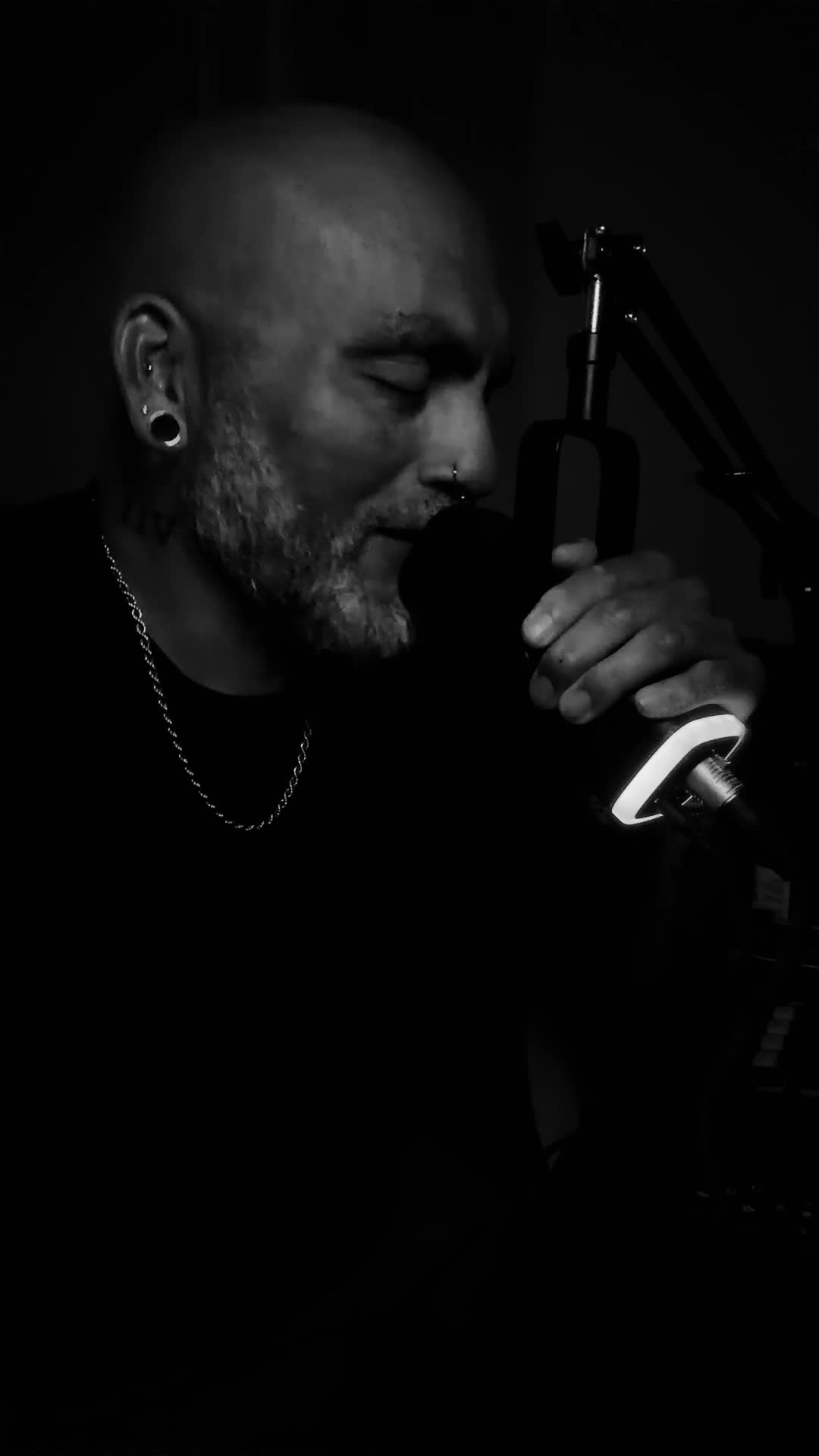 @D