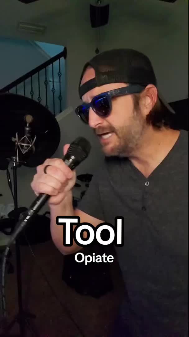 @Steve | Singer | 3 to 1 🤘