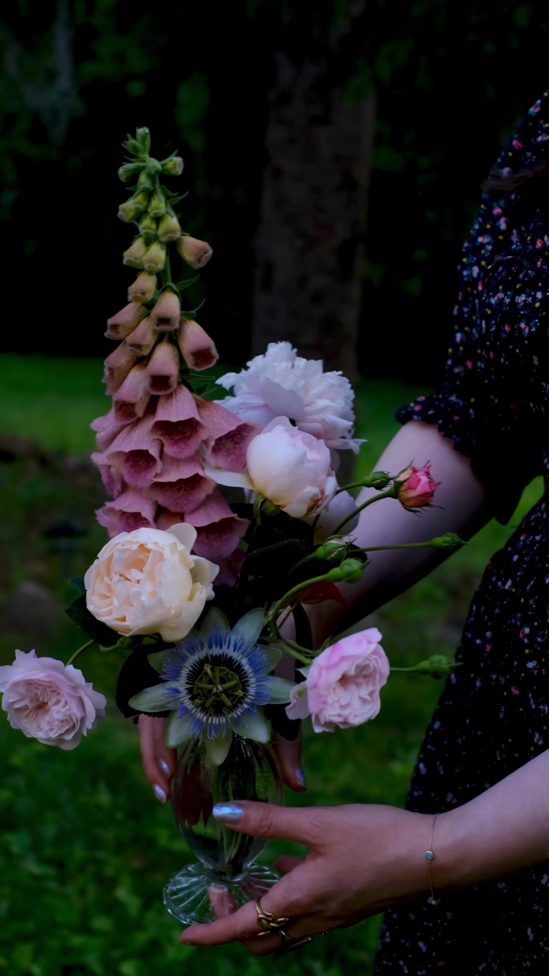 @Nicole 🥀 Art & Floral Magic