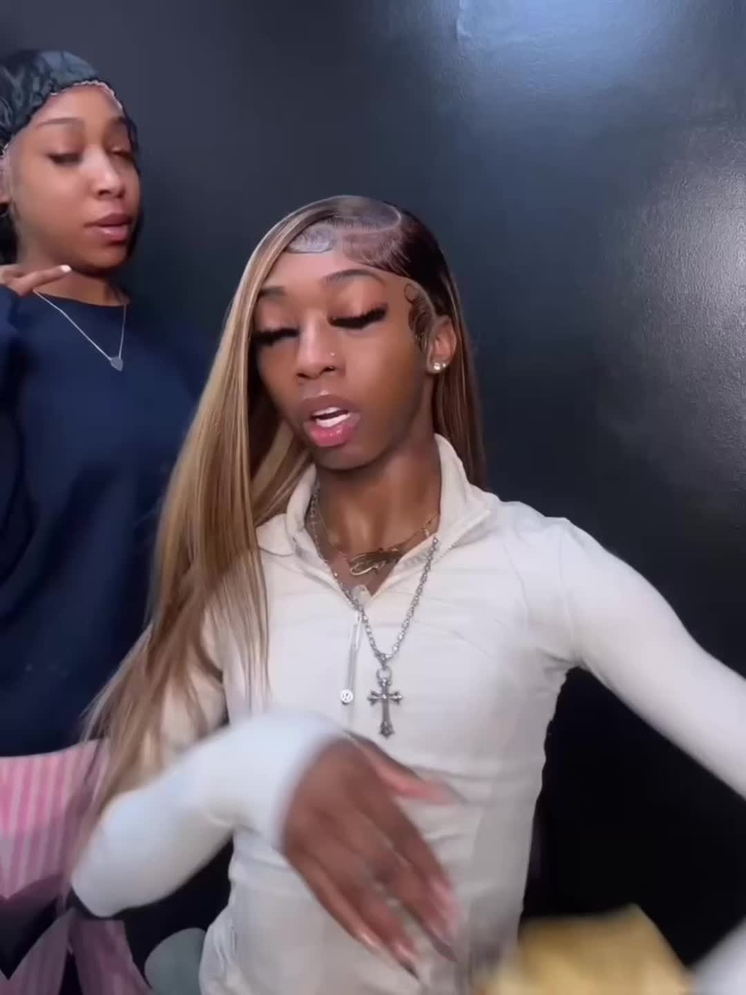 @𝔱𝔧𝔞𝔶