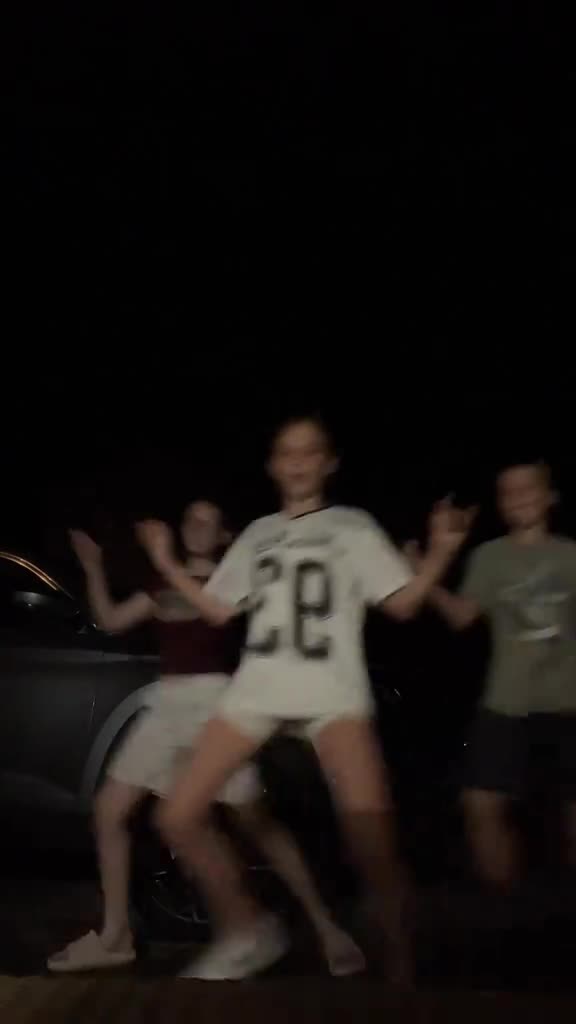 @🇷🇴~emma~🇷🇴