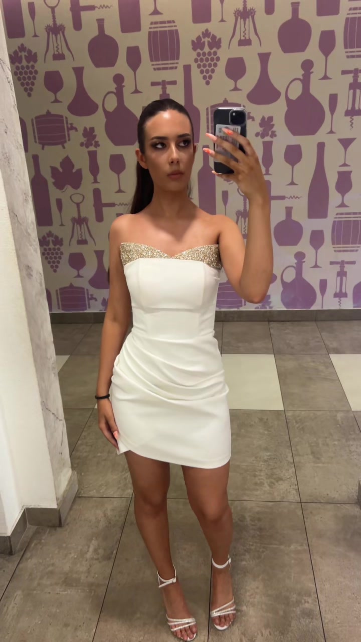 @teodoraa