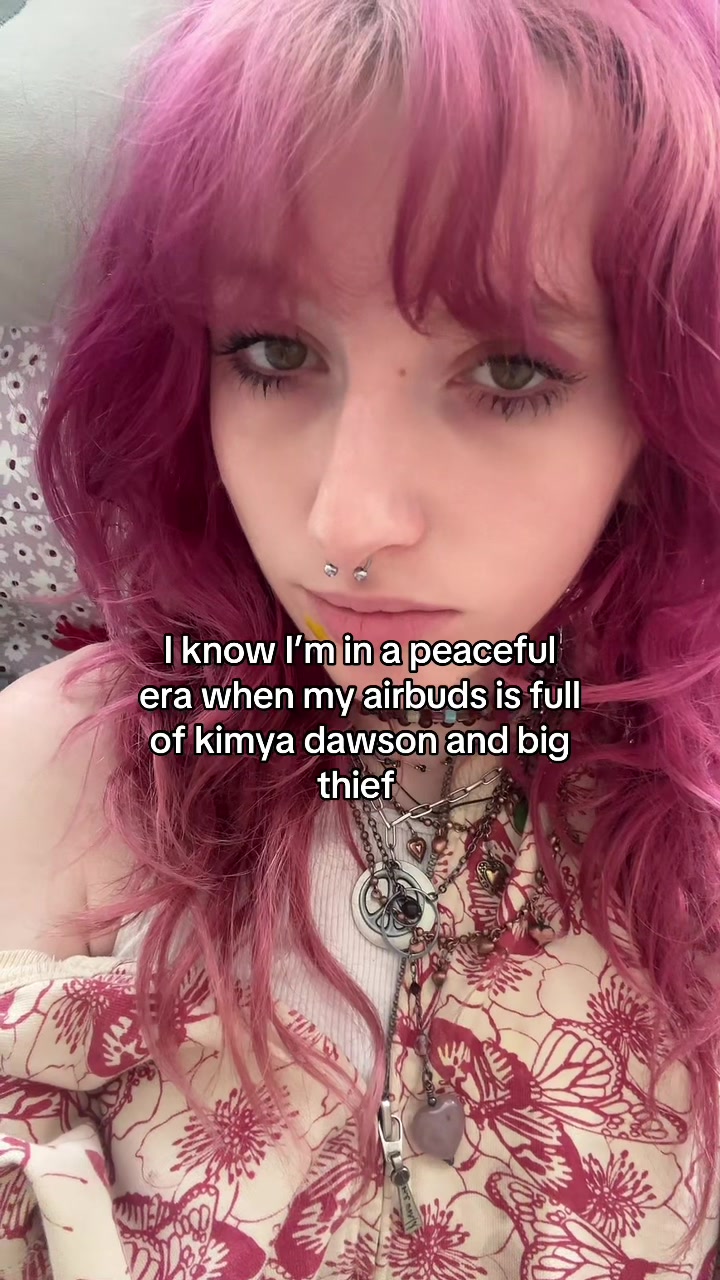 @emily.airbuds