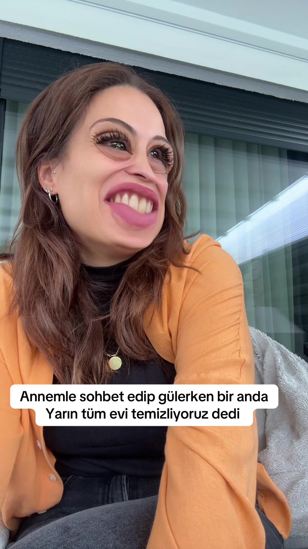 @eKe