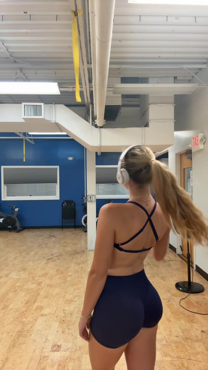 @_whoisaveri
