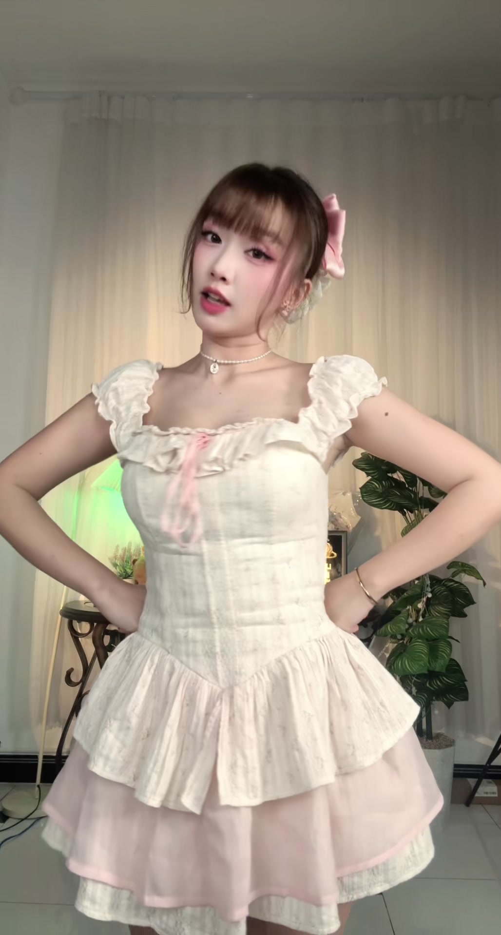 @𝓗𝓪̀ 𝓥𝓲 🌷