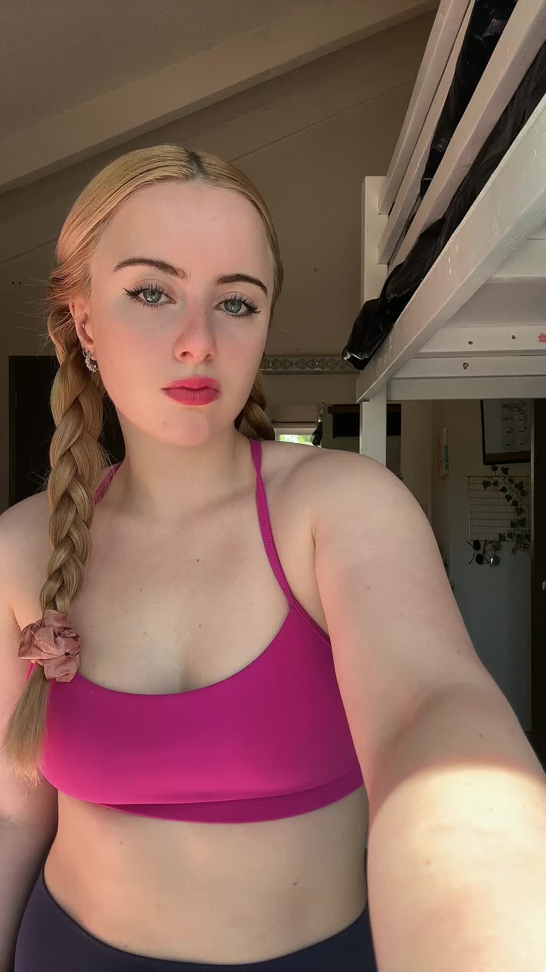 @Kr1ssee