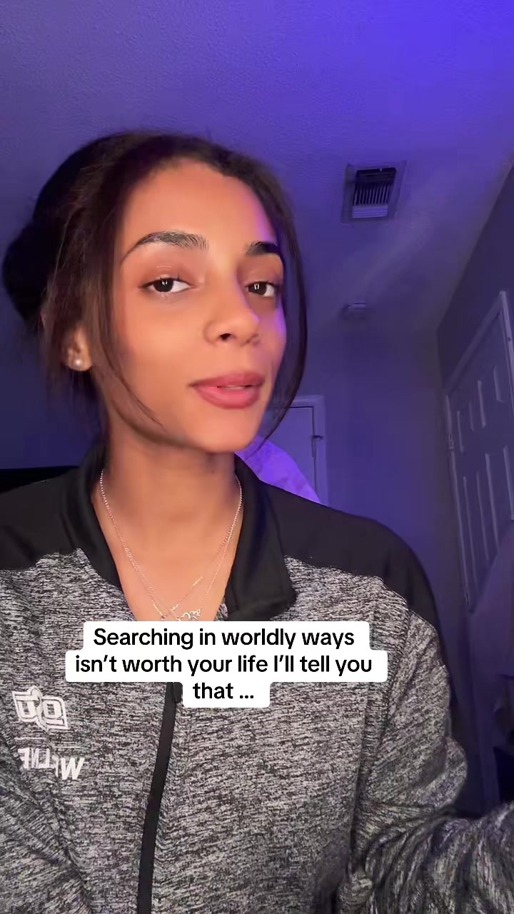 @Kiaramariewright