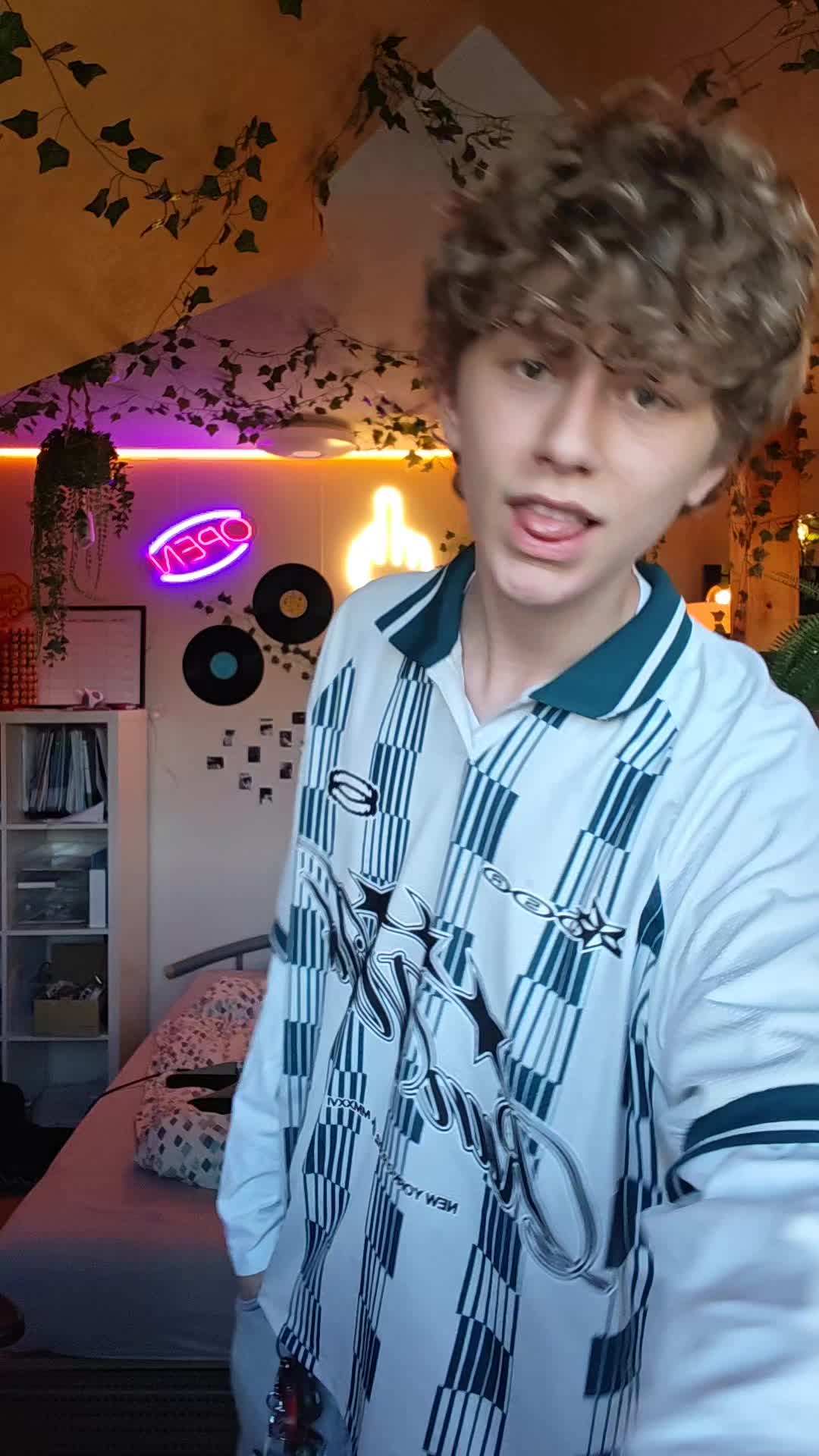 @Jonas