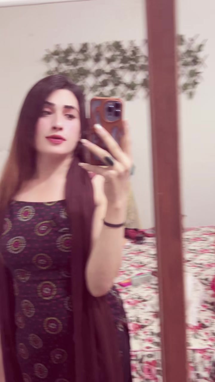 @Hanya Malik🍂