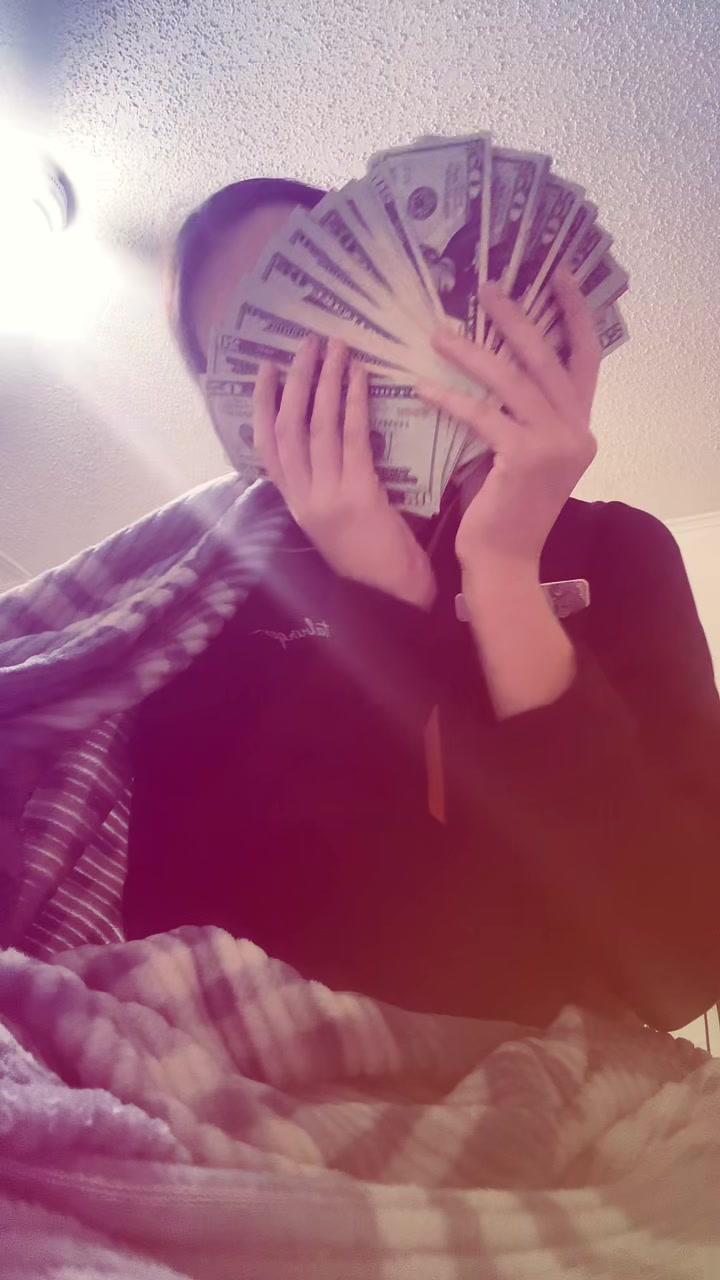 @🌜hloe