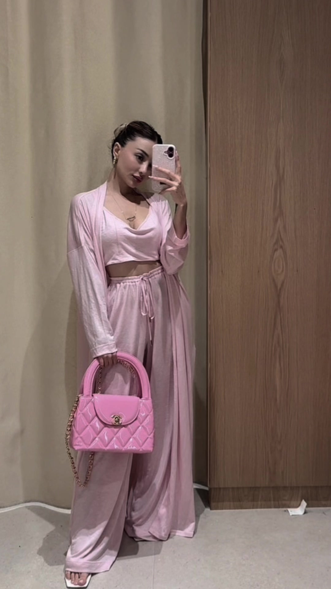@Лара