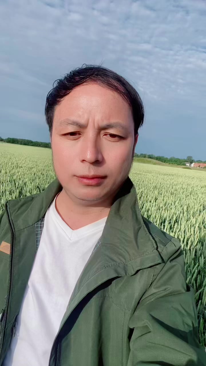 @Dinesh Lingkhim