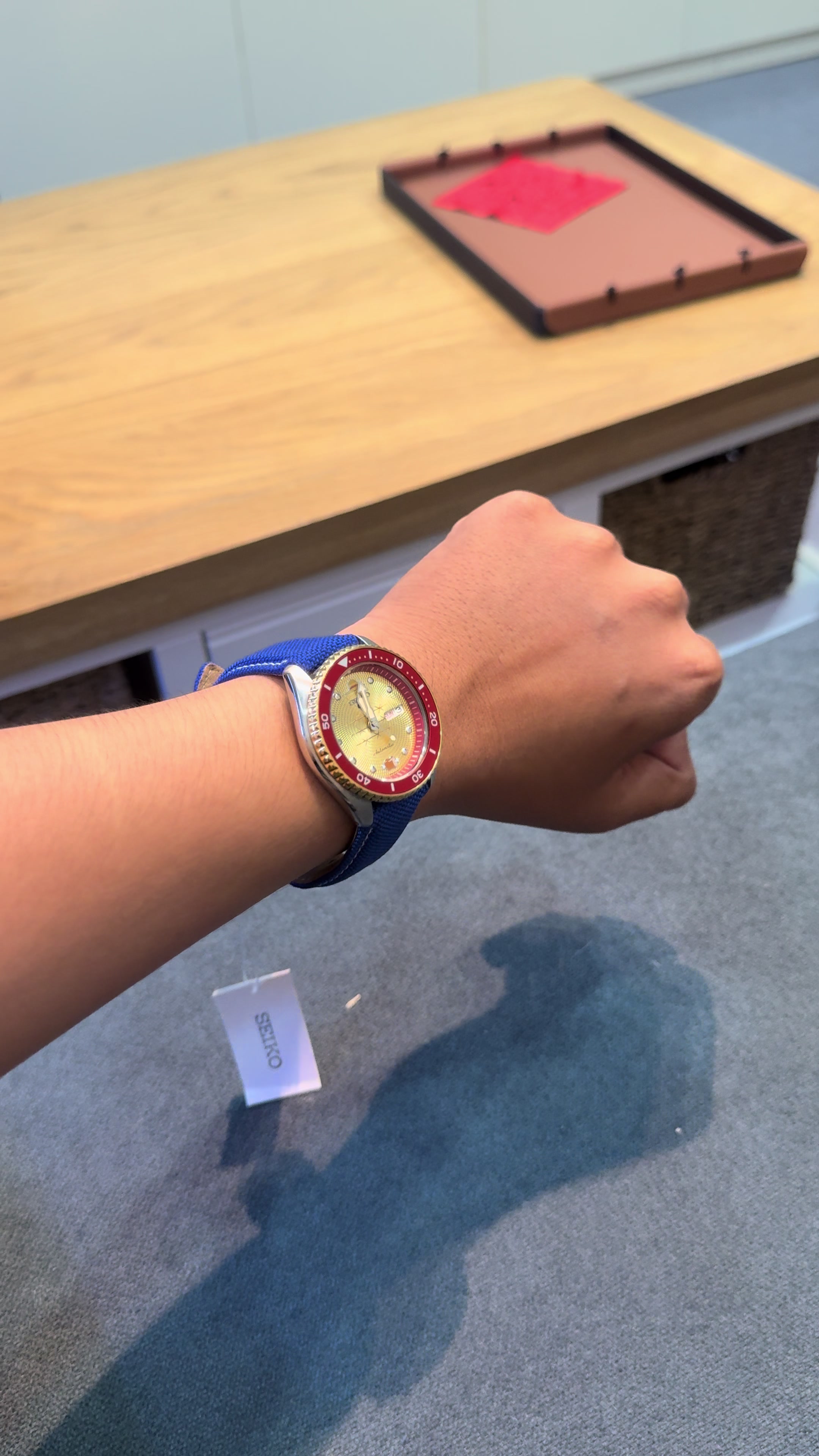 @QuốcThôngg 1.Minute