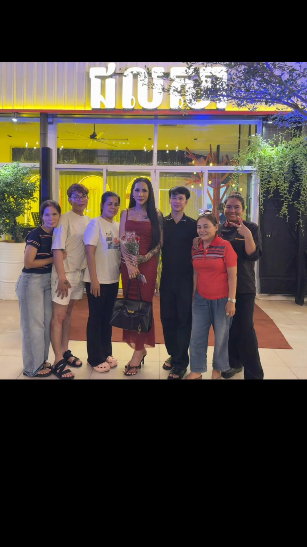 @ផ្កា ស្រពោន សំអាងការបាត់ដំបង