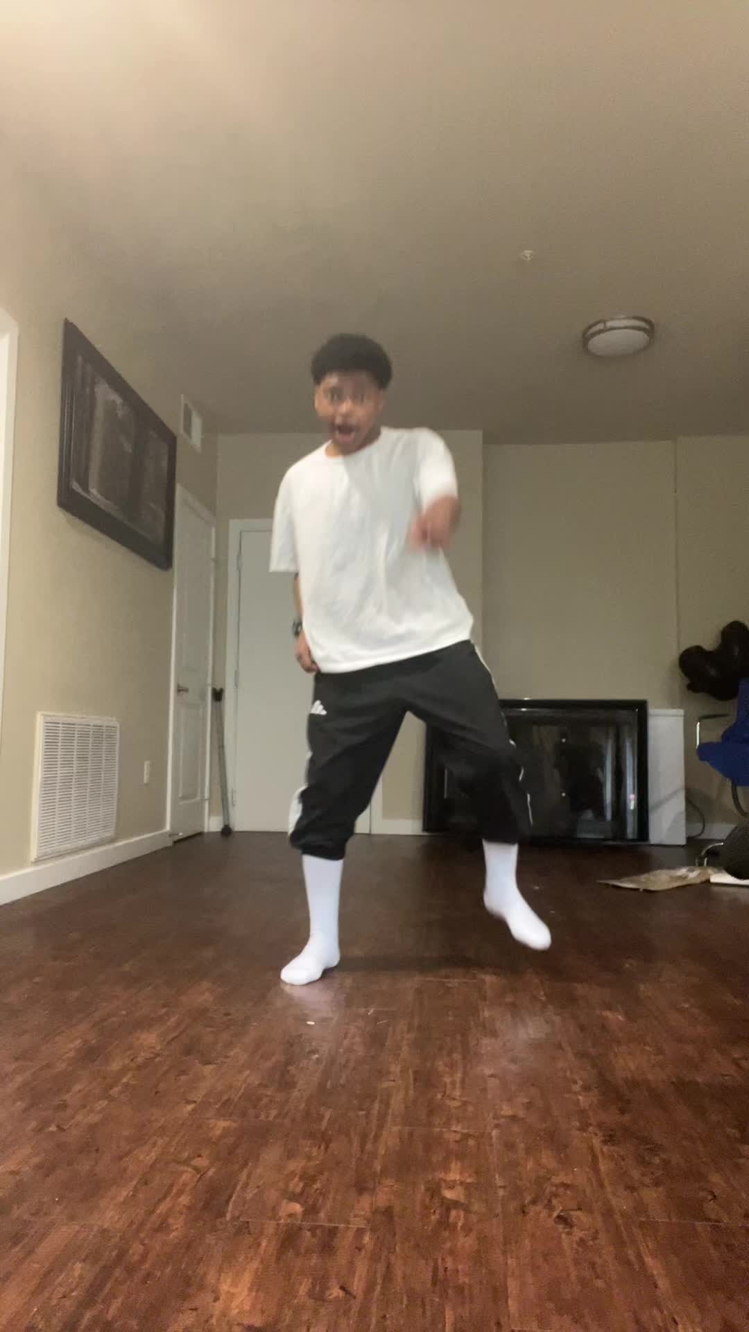 @La_derrick 🪄
