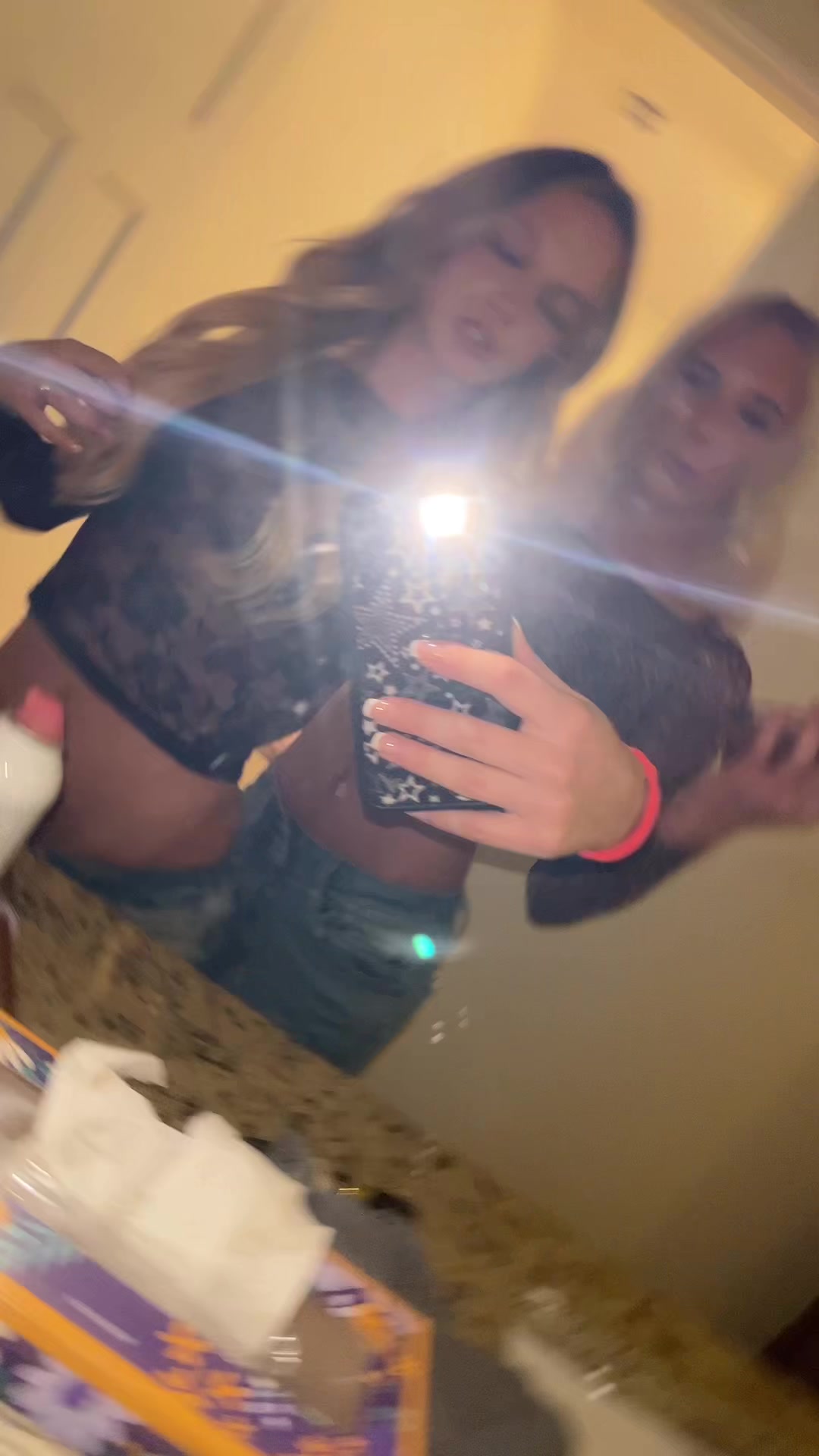 @___