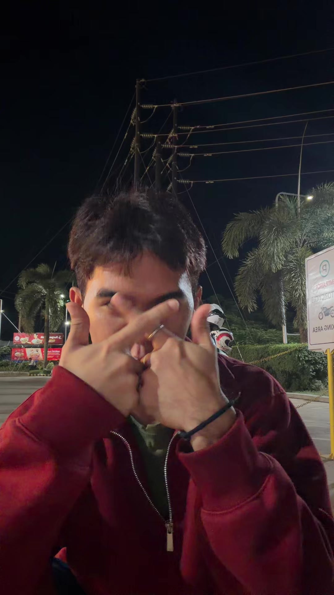 @charlies. ꕤ 。˚⋆