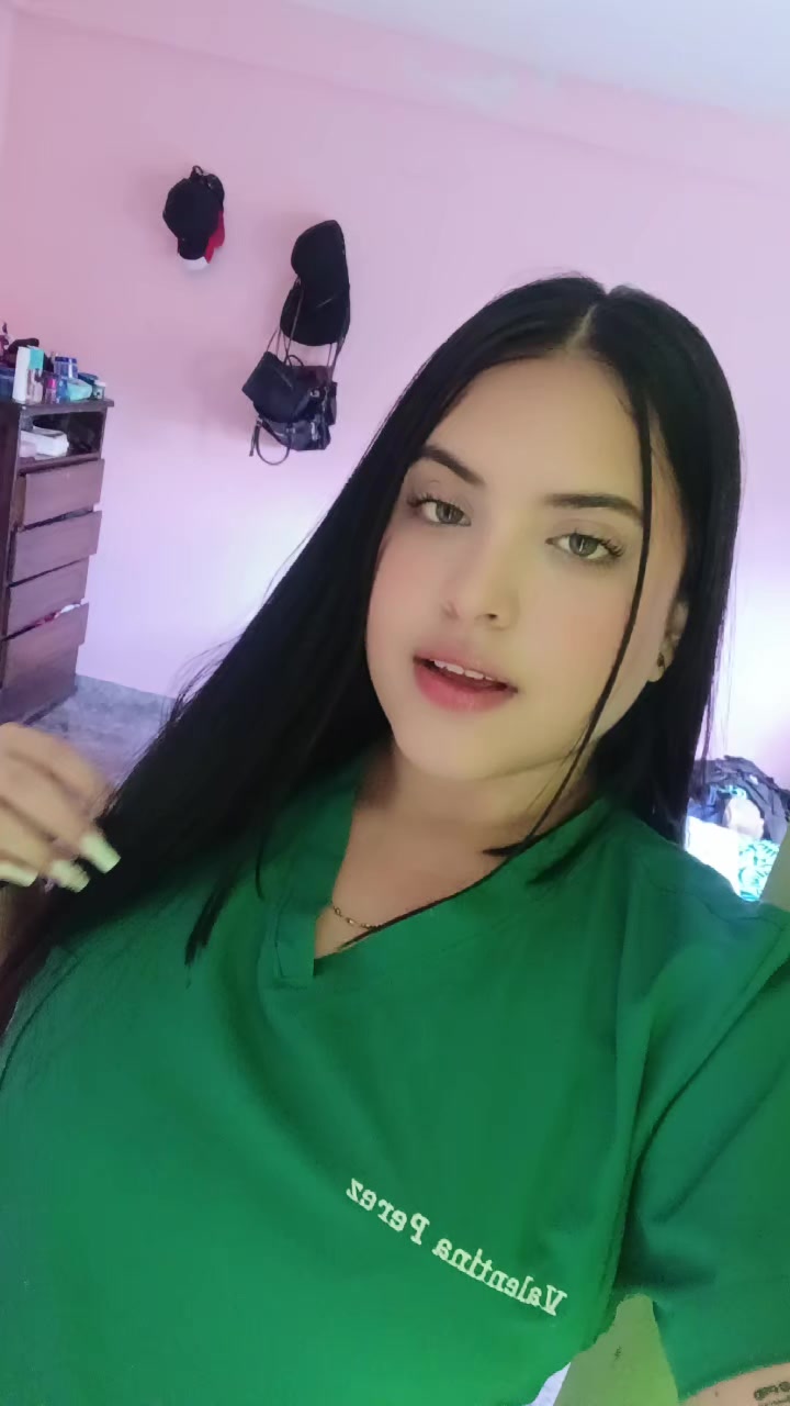 @Valentina🐈⬛•