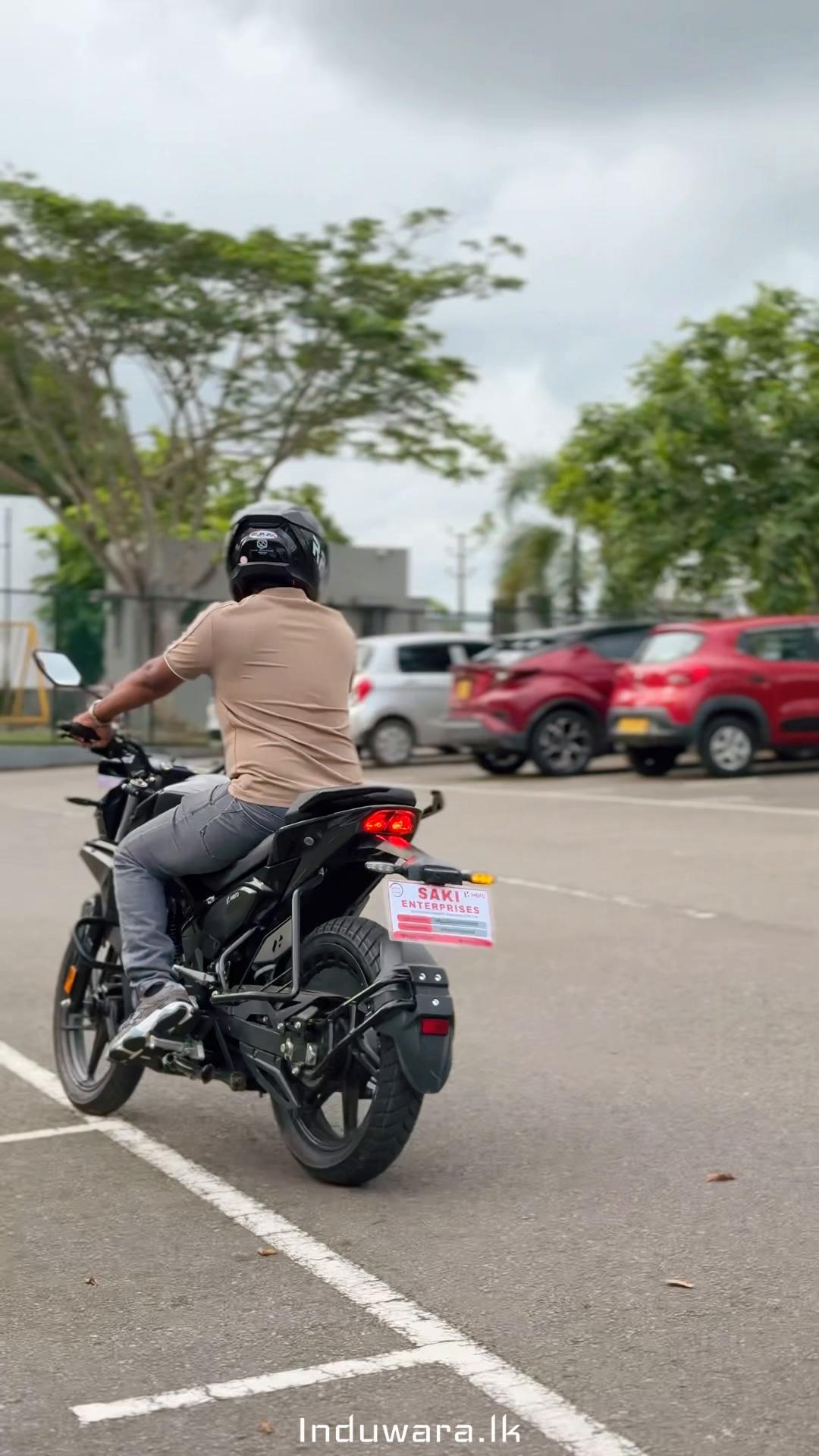 @Induwara |ඉඳුවර |இந்துவரா 🇱🇰