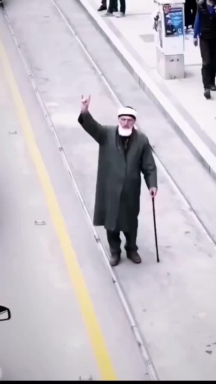 @𝘽☪︎𝙯𝙠𝙪𝙧𝙩 𝙘𝙖𝙥𝙨
