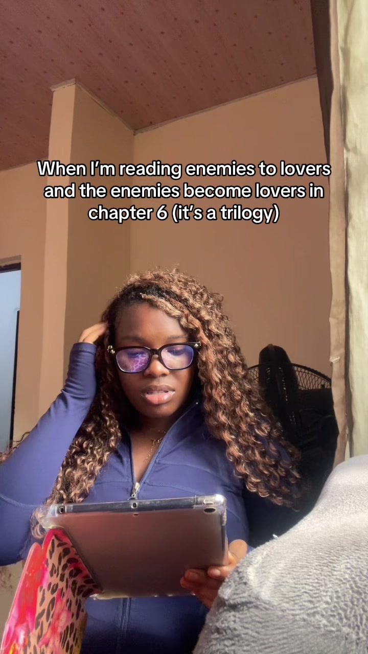 @𐙚₊˚ 🎀 𝒞𝒽𝓎𝒸𝒽𝓎 🎧📖 🎀
