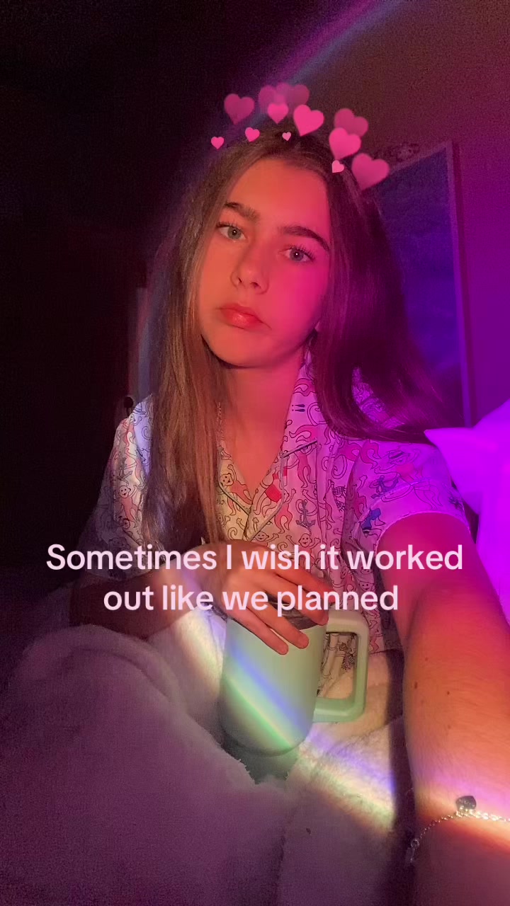 @𝖠𝗒𝗅𝖺🦢