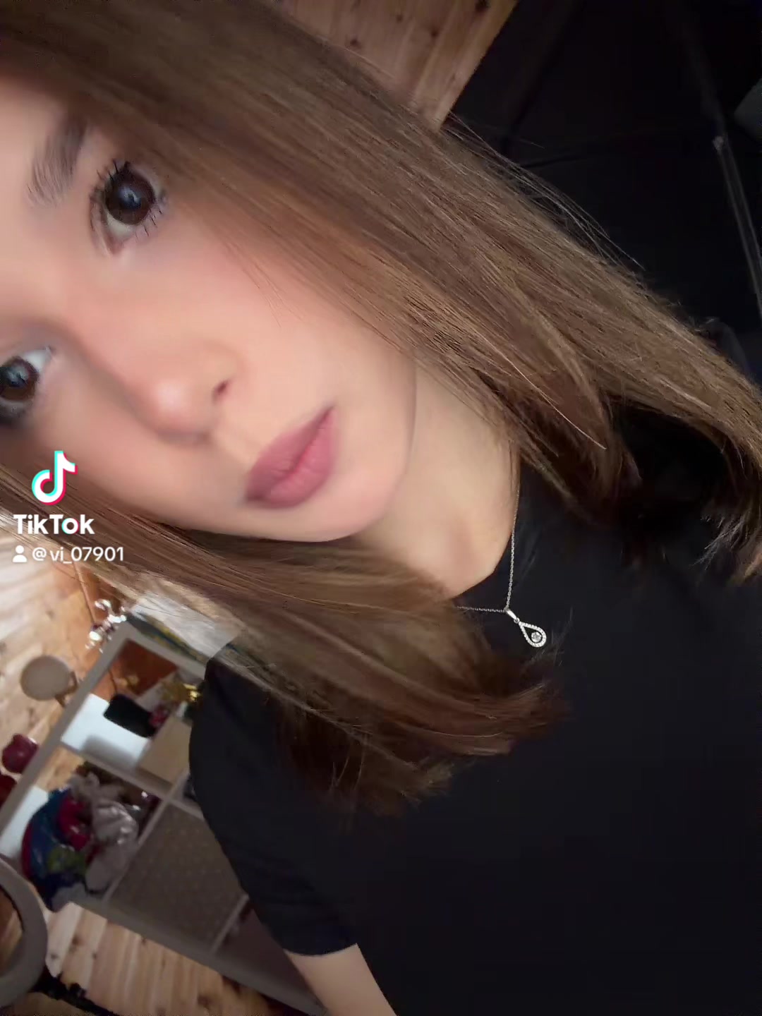 @vi💭