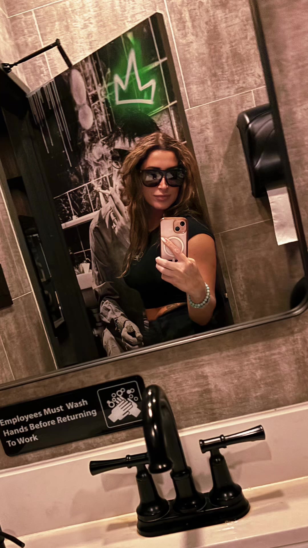 @Dana Dee68