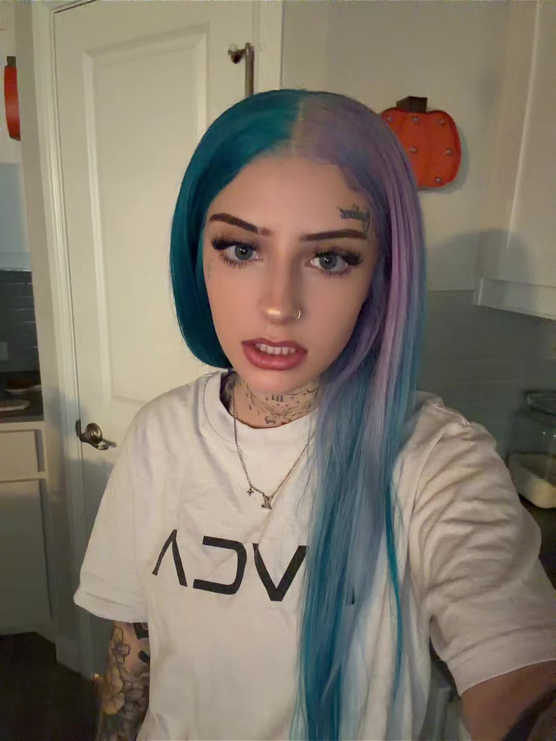 @Lilyrrrose