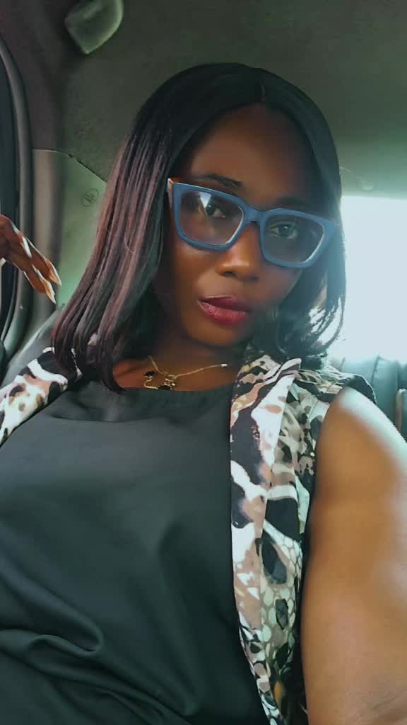 @YAA KISSIWAA ASANTE😇✨🥂