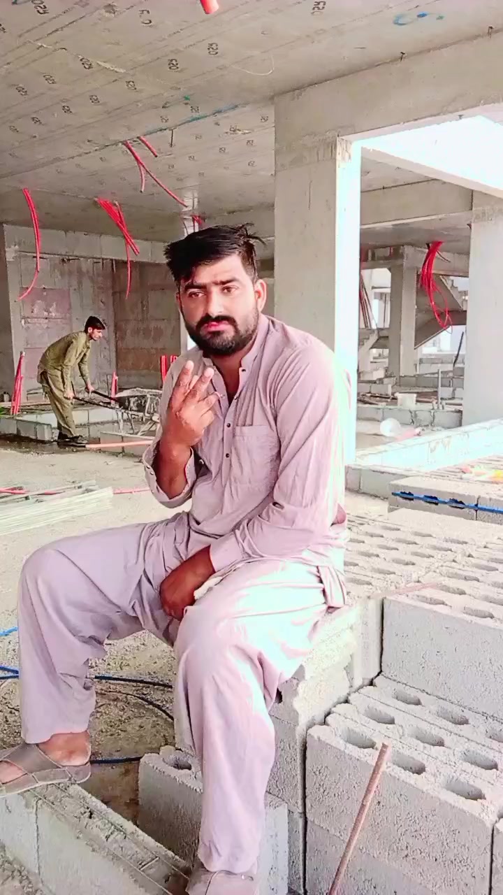 @LadlaBaloch313bv