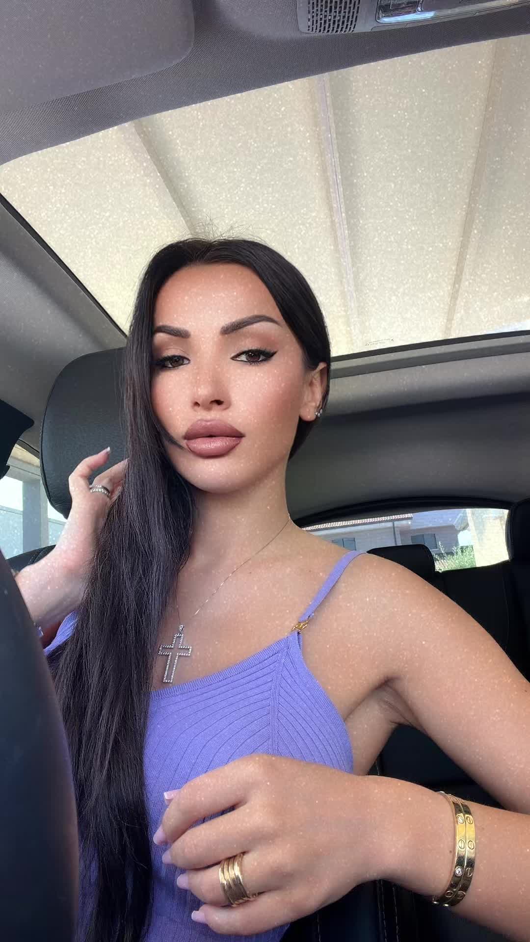 @Stela Kristela Behaj