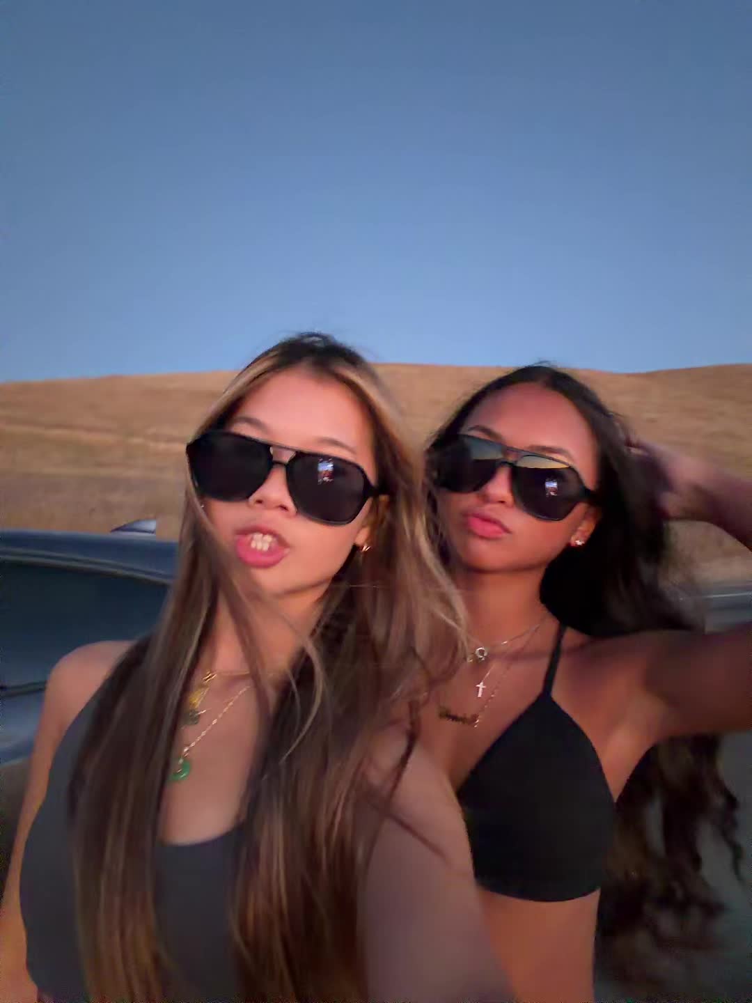 @ELLA CHAU