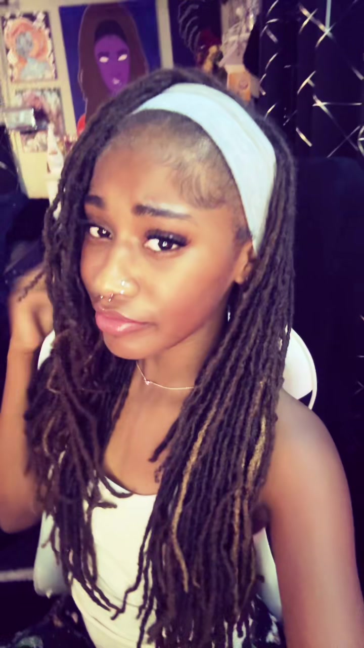 @prettylocgirly