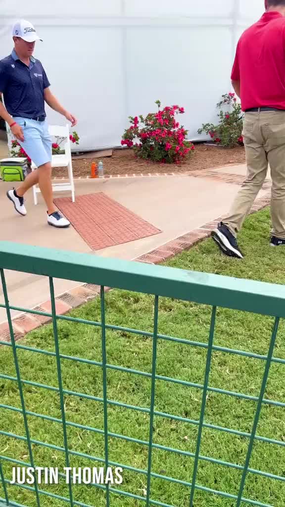 @Bob Does Sports